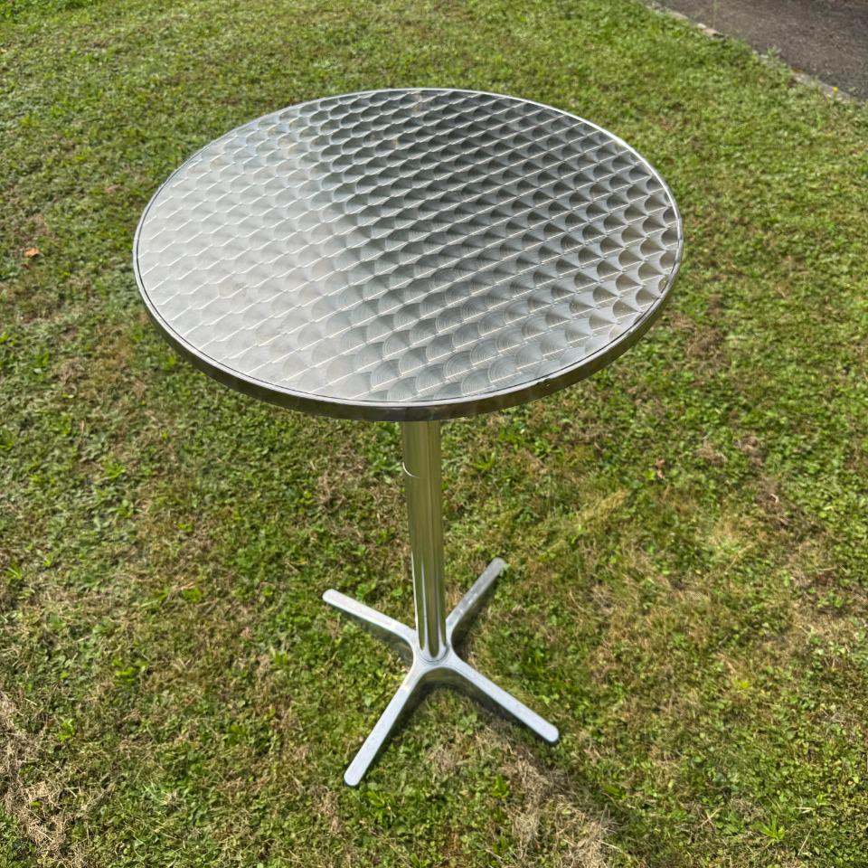 Table de bistrot en aluminium